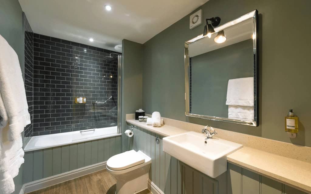 crown manor house hotel bathroom
