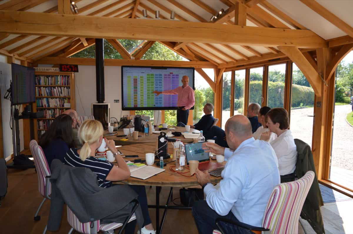 Dominic Monkhouse coaching founder-CEOs on building a feedback culture