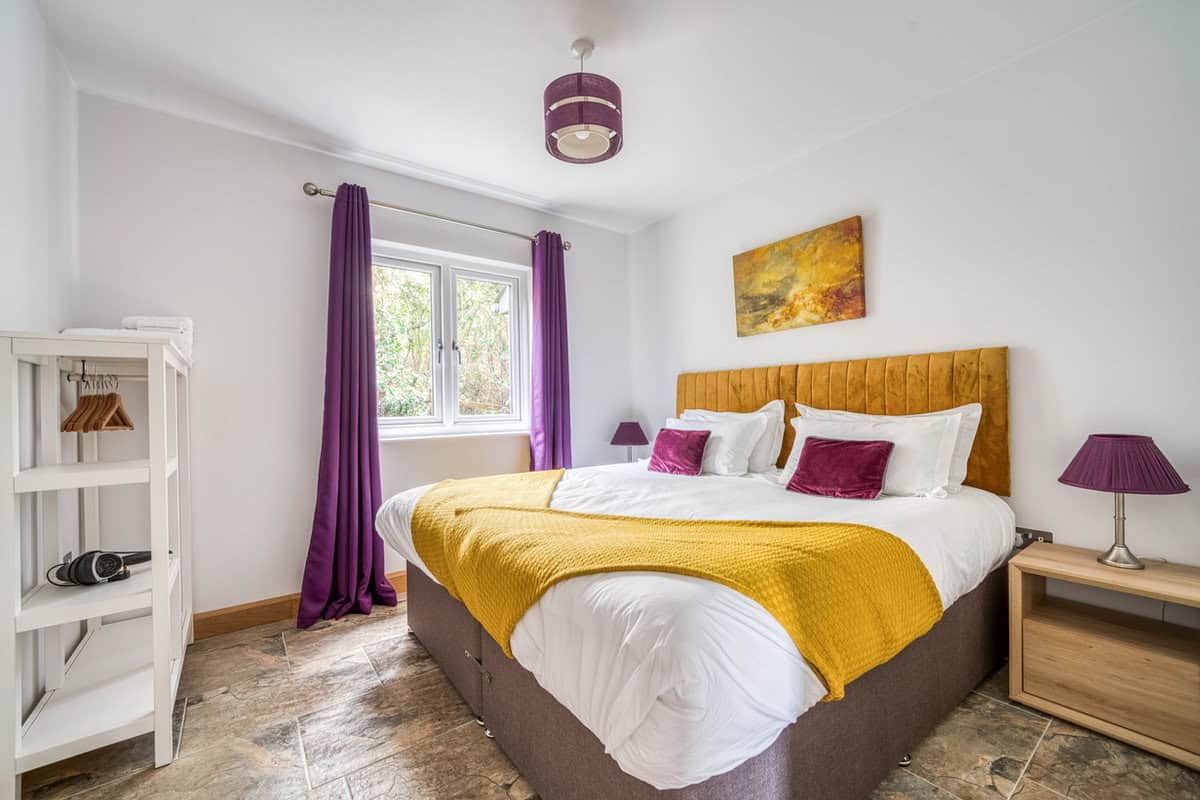 High Forest Cottages bedroom