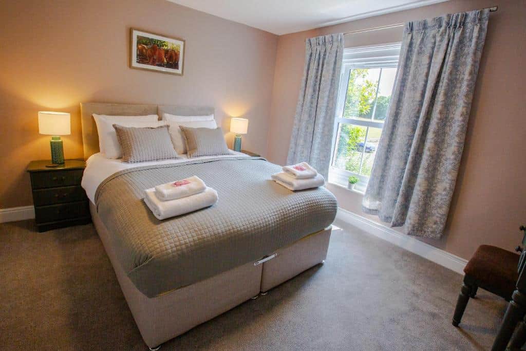 The Woodfalls Inn bedroom